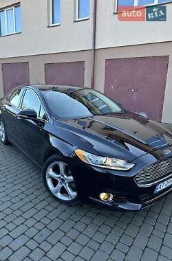 Седан Ford Fusion 2015 в 