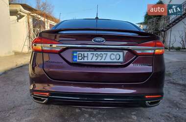 Седан Ford Fusion 2016 в 