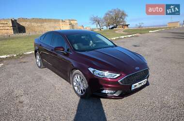 Седан Ford Fusion 2016 в 