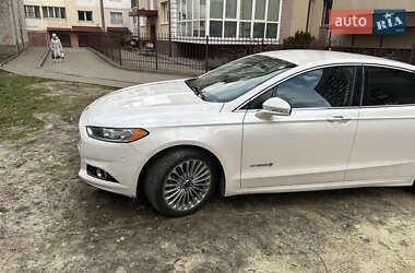 Седан Ford Fusion 2014 в 