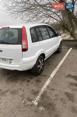 Хэтчбек Ford Fusion 2011 в 