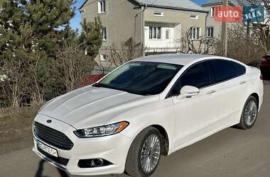 Седан Ford Fusion 2016 в Львове