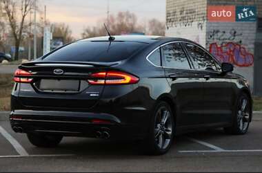 Седан Ford Fusion 2017 в 