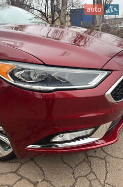 Седан Ford Fusion 2017 в 