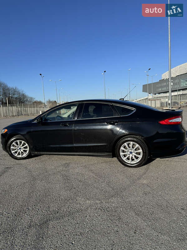 Седан Ford Fusion 2016 в Львові