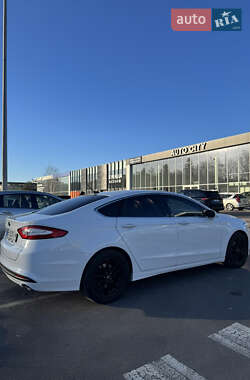 Седан Ford Fusion 2014 в 
