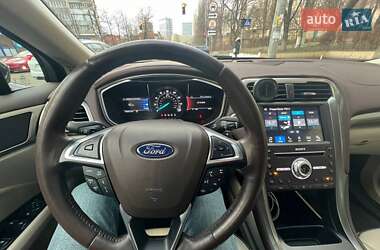 Седан Ford Fusion 2016 в Києві