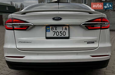 Седан Ford Fusion 2020 в 