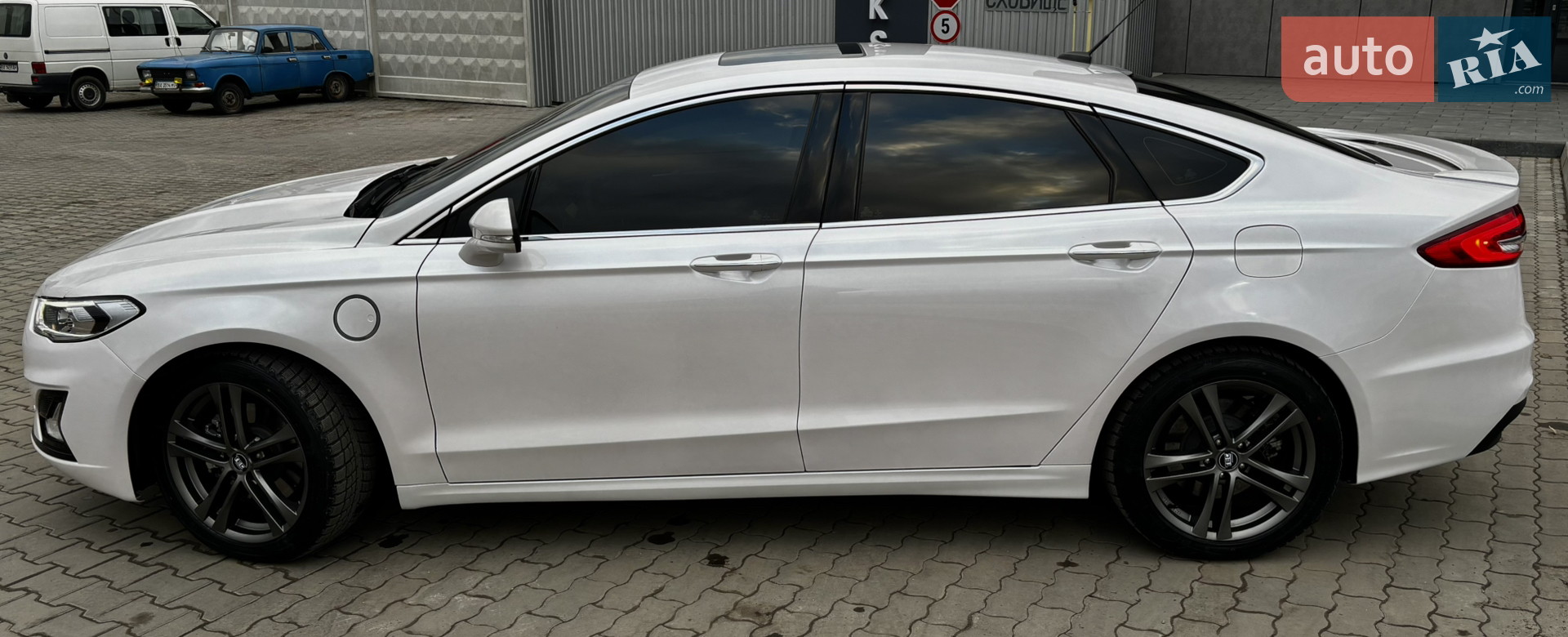 2020 Ford Fusion - мініатюра 14