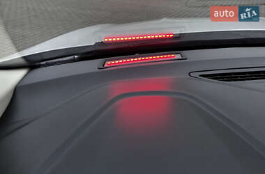 Седан Ford Fusion 2020 в 