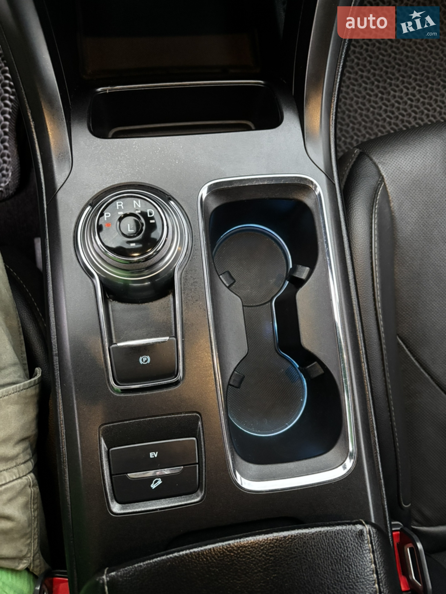 2020 Ford Fusion - мініатюра 38