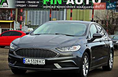 Седан Ford Fusion 2017 в 