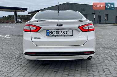 Седан Ford Fusion 2015 в 