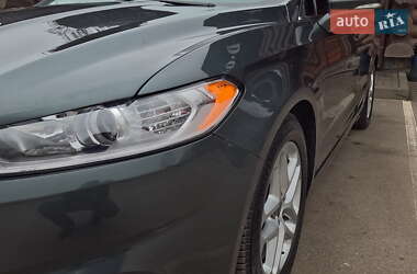 Седан Ford Fusion 2014 в 