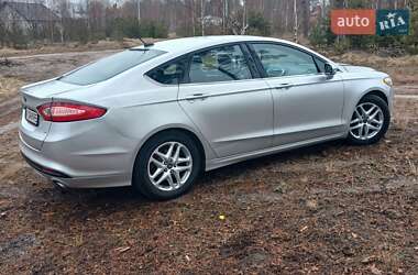 Седан Ford Fusion 2013 в Києві