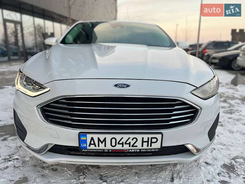 Седан Ford Fusion 2019 в Тернополе