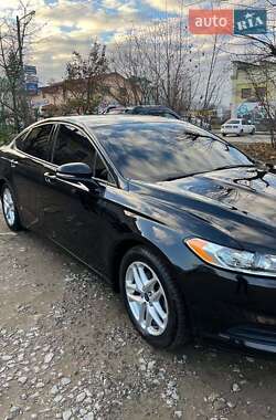 Седан Ford Fusion 2013 в 
