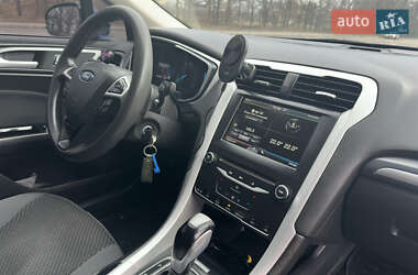 Седан Ford Fusion 2014 в 