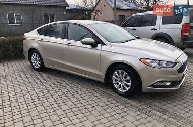 Седан Ford Fusion 2018 в Хусті