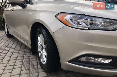 Седан Ford Fusion 2018 в Хусте