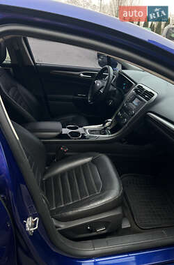 Седан Ford Fusion 2013 в 