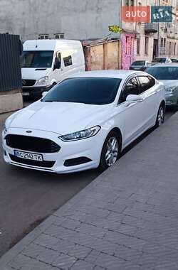 Седан Ford Fusion 2015 в Львові