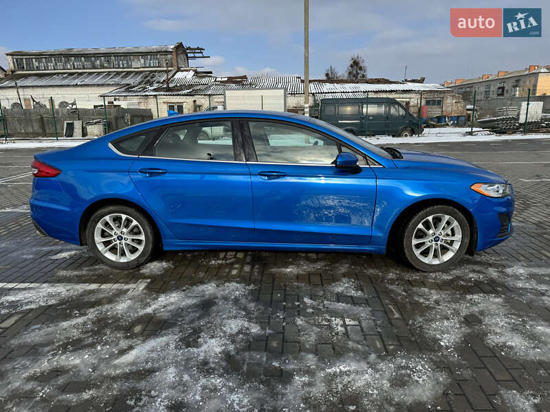 Седан Ford Fusion 2019 в Києві