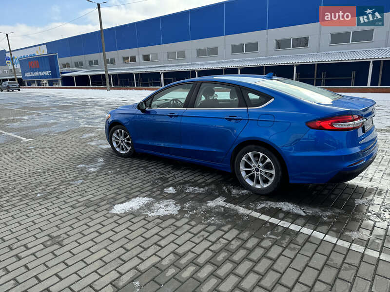 Седан Ford Fusion 2019 в Києві