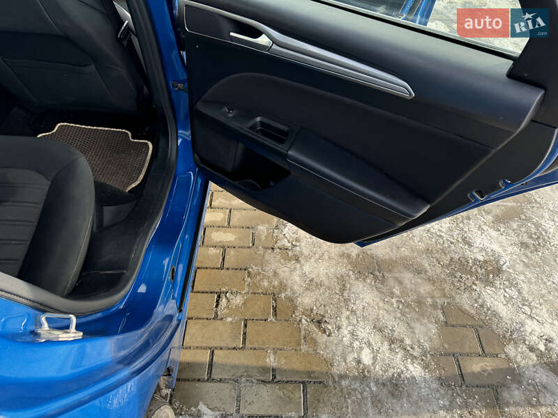 Седан Ford Fusion 2019 в Києві