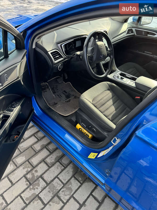 Седан Ford Fusion 2019 в Києві