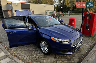 Седан Ford Fusion 2015 в Львове