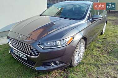 Седан Ford Fusion 2015 в Одесі