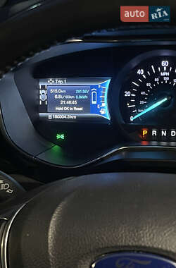 Седан Ford Fusion 2015 в 