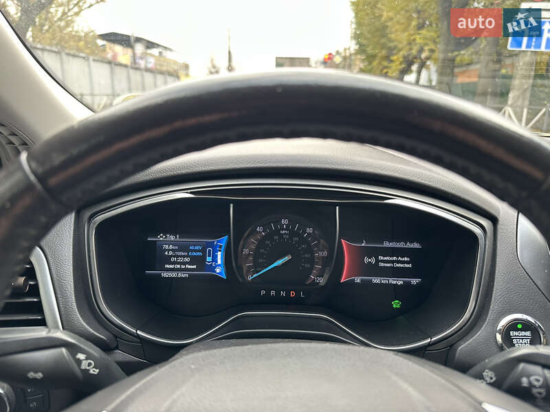 Седан Ford Fusion 2015 в Одесі