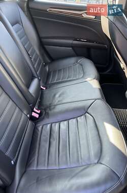 Седан Ford Fusion 2014 в 