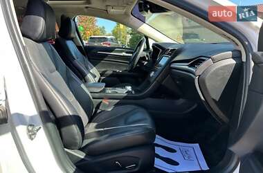 Седан Ford Fusion 2020 в 