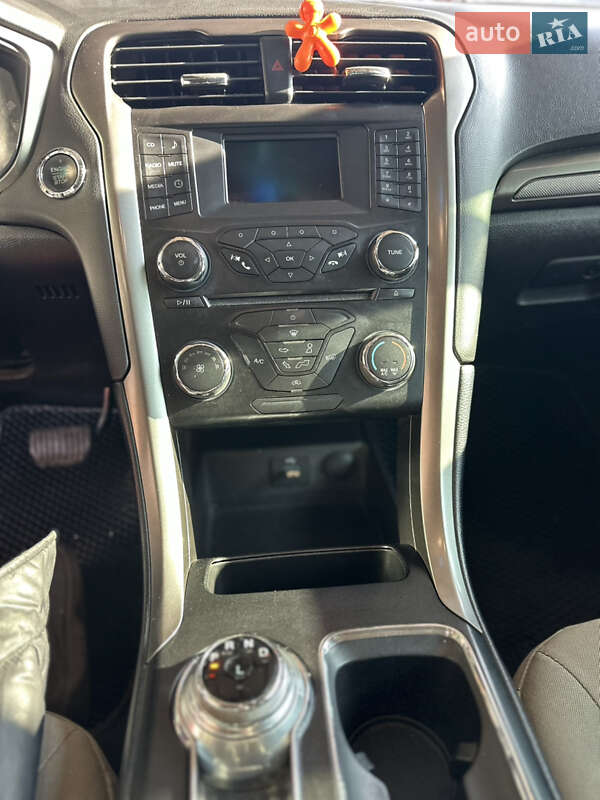 Седан Ford Fusion 2016 в Кривом Роге