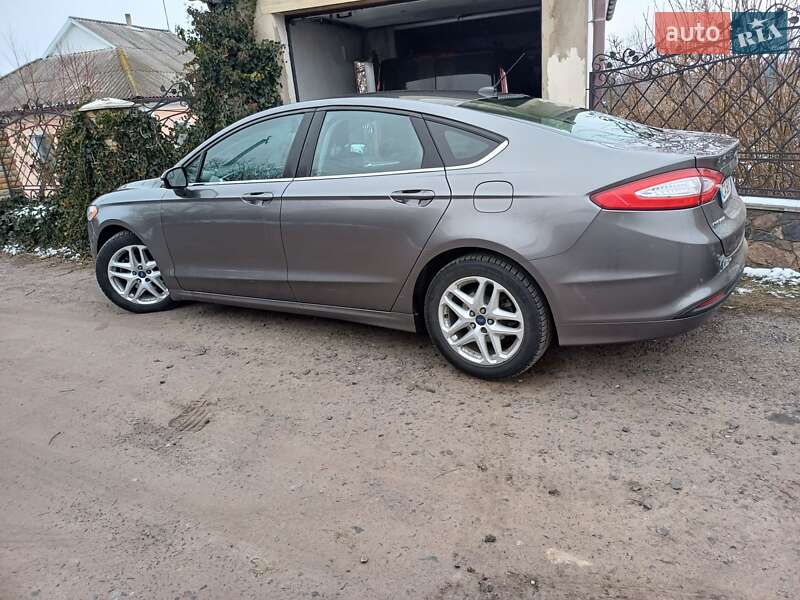 Седан Ford Fusion 2013 в Черкасах