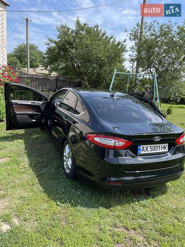 Седан Ford Fusion 2013 в Харкові