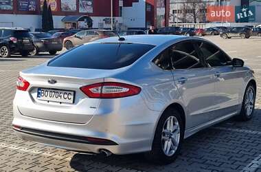 Седан Ford Fusion 2015 в 