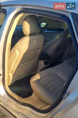 Седан Ford Fusion 2015 в 