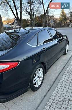 Седан Ford Fusion 2014 в 