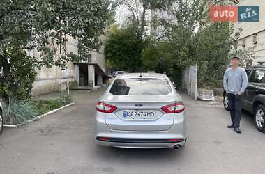 Седан Ford Fusion 2016 в 