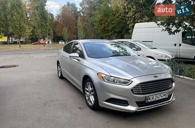 Седан Ford Fusion 2016 в 