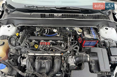 Седан Ford Fusion 2014 в 