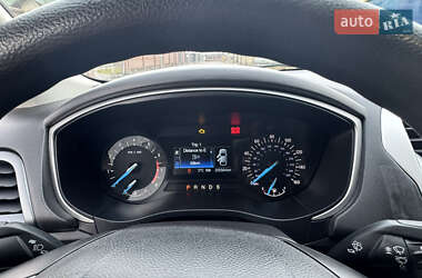 Седан Ford Fusion 2014 в 