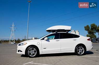 Седан Ford Fusion 2015 в 