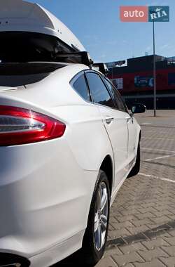 Седан Ford Fusion 2015 в 
