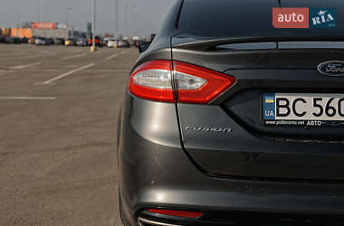 Седан Ford Fusion 2016 в Львове