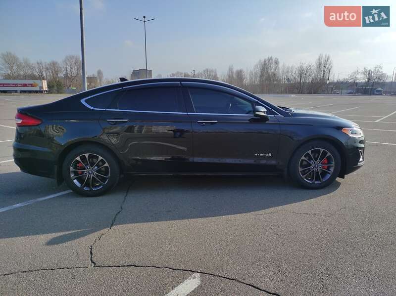 Седан Ford Fusion 2018 в Киеве